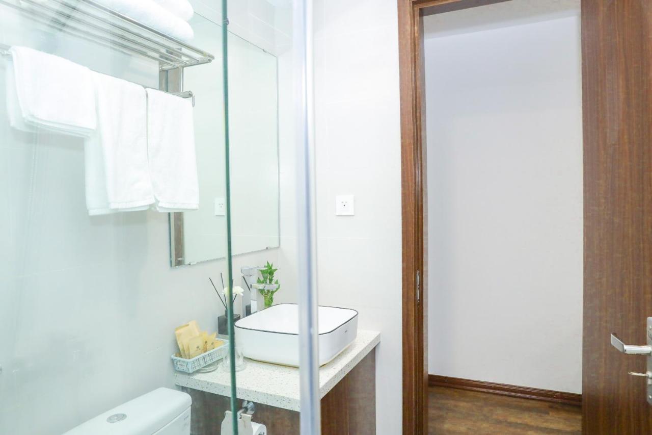 Wins Apartment Hanoi Buitenkant foto